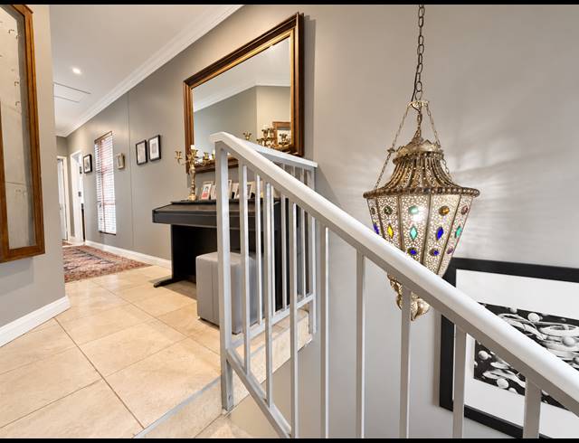 3 BEDROOM TOWNHOUSE FOR SALE IN MIDSTREAM ESTATE